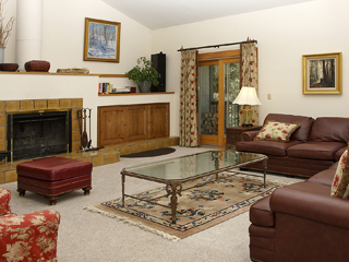 Coldstream LivingRoom