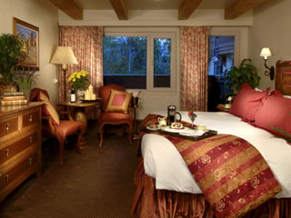 Deluxe Lodge Room