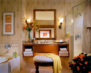 Suite Bathroom